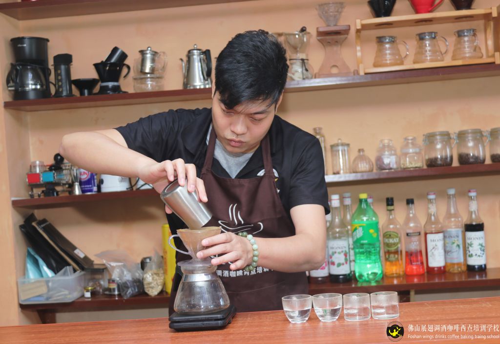 佛山展翅學(xué)院已進(jìn)行全面消毒，請到校參觀